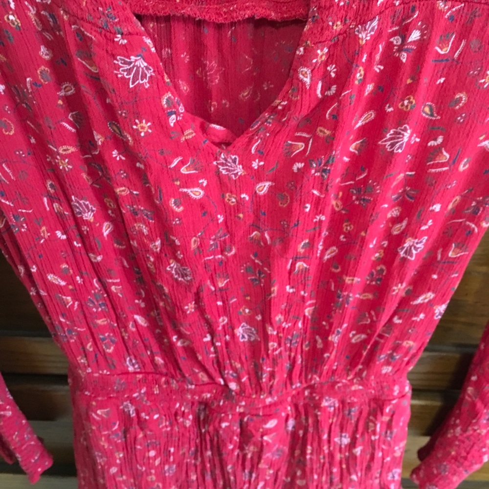 Old navy red dress with flower print. Long sleeve